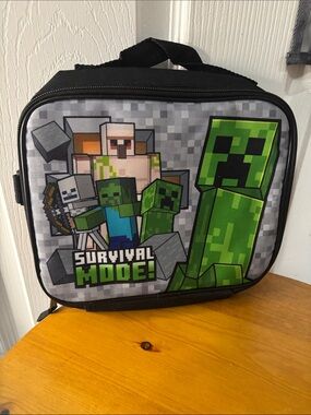 Minecraft Survival Mode Green Kids Lunch Bag